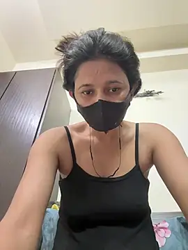 Вебкам-шоу raavigirl