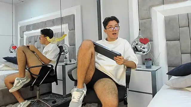 Chat +18 de Austin_Reeds ao vivo