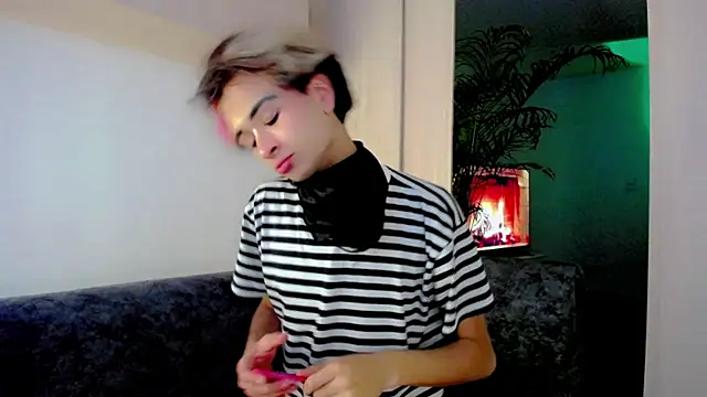 Sweet_Jack1 Adlı Modelin Canlı XXX Sohbeti