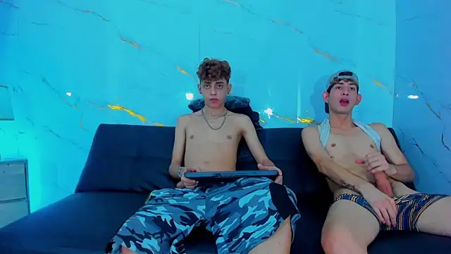 Spicy_guys Show Webcam