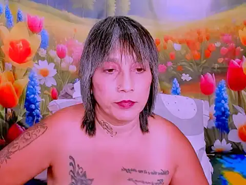 Chat +18 de indianroxy ao vivo