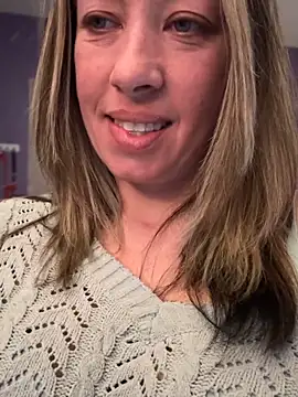 Chat XXX ao vivo de MiraKisss