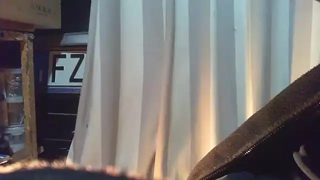 nonnomaturobisex's Live XXX Chat