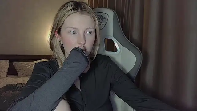 Chat +18 de x_ivy_x ao vivo