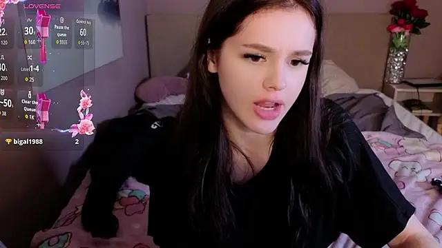 Holly__Bush élő XXX-chatje