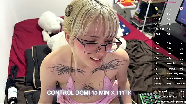 Cloe_five élő XXX-chatje