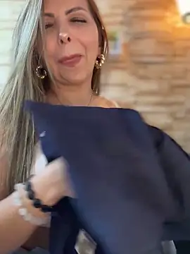 _Abril-Office1 Webcam Show