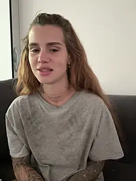 EmiliaCatalina – Naživo XXX chat