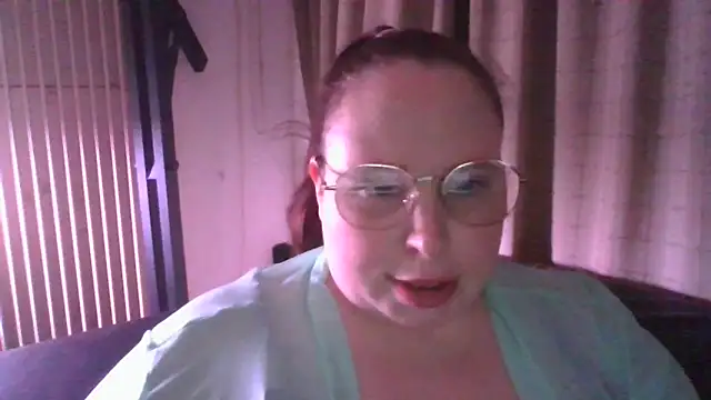 Sarahtjeuh_ Chat XXX in diretta