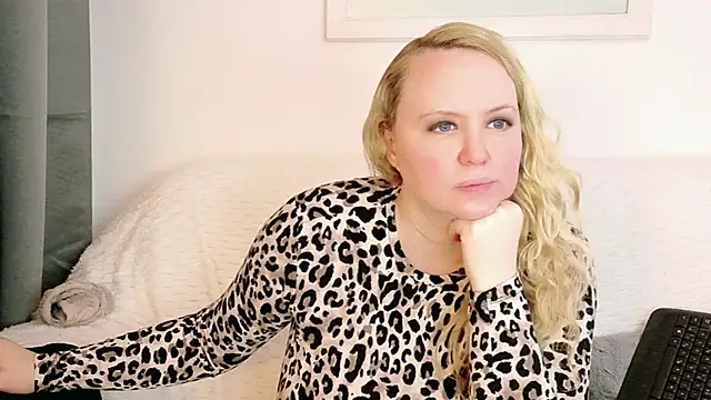 Sarah4you – Naživo XXX chat