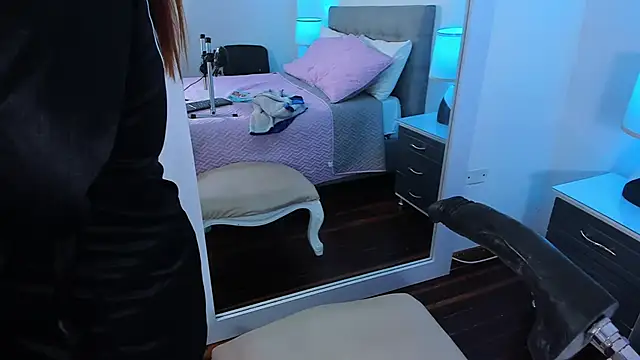 AdeleJhones Adlı Modelin Canlı XXX Sohbeti