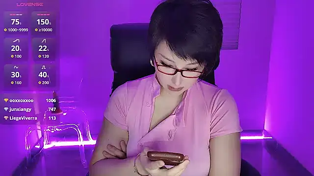 Jin_Jinn élő XXX-chatje