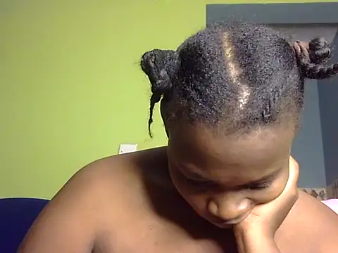 Horny-pretty Chat XXX in diretta