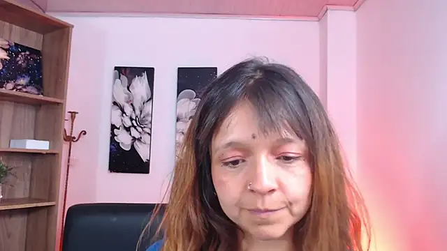 XXX chat uživo modela Queen_fit77