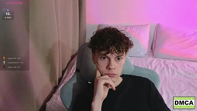 cute_thomas: διαδικτυακό σόου στην κάμερα