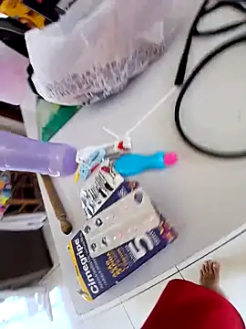 cicinha3657 Show in webcam