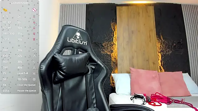 iris_torrez_: онлайн-секс-чат