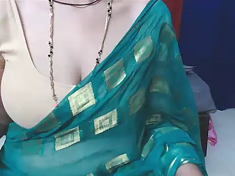 sunitha-3 élő XXX-chatje