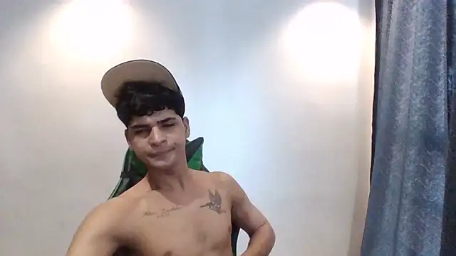 Alejandro_12314 Chat XXX in diretta