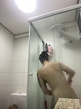 Show de yumi-hot na webcam