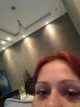 PorcelainDoll1 élő XXX-chatje