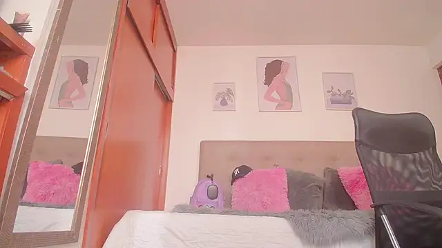 Chat +18 de Miley_Baker ao vivo