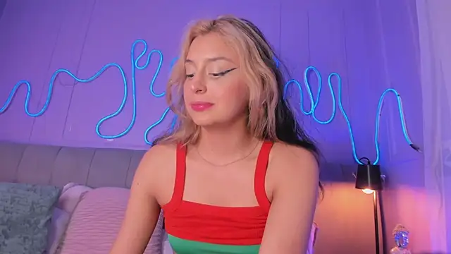 Sofly_s Live XXX Chat