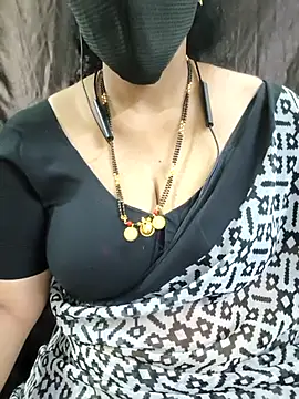 Czat XXX na żywo – bhuvana_555