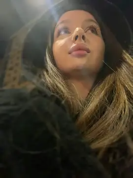 دردشة KrisMagnoly الجنسية المباشرة