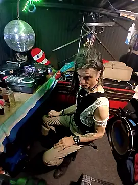 Chatroom XXX en direct de AllucyLu