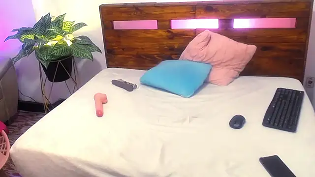 Yeseniaa25_のライブXXXチャット