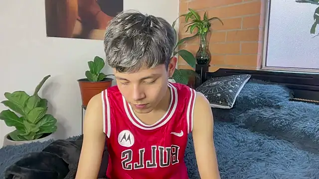 Andy_Belier23のウェブカメラショー