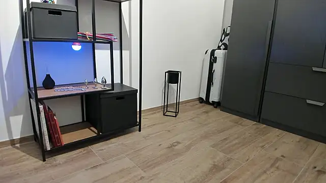 Вебкам-шоу molicaremolicare