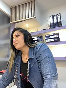 Chat XXX ao vivo de isabella_horney_