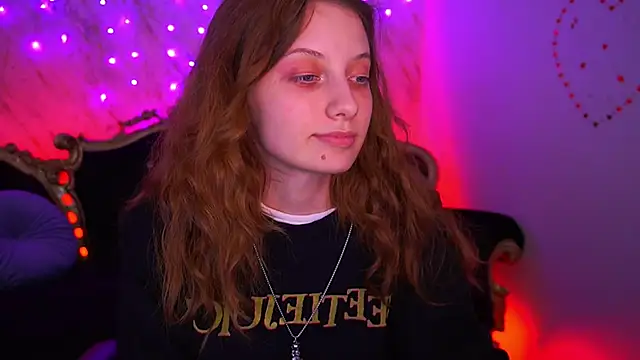 CuteeFoxy Chat XXX in diretta