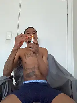 9blk: διαδικτυακό σόου στην κάμερα