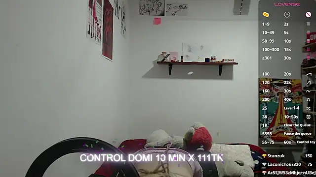 Cloe_five 即時 XXX 聊天