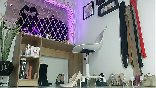 myla_sarah: онлайн-секс-чат