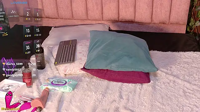 MiaJanss – Naživo XXX chat