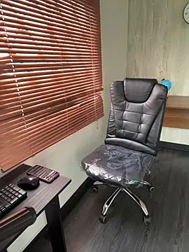 elodie_rouge Adlı Modelin Canlı XXX Sohbeti