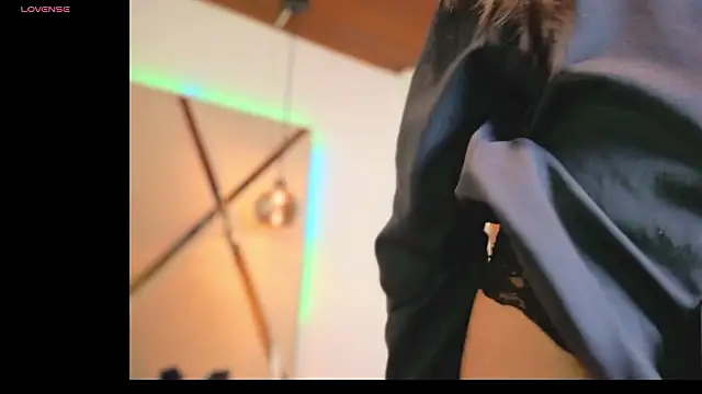 MeelFox 在線直播表演