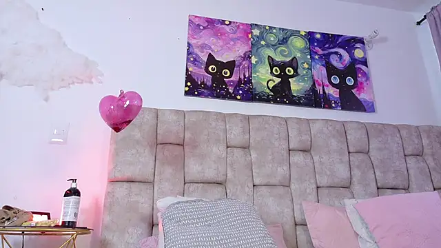 Chatroom XXX en direct de MiiaBlumm_