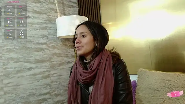 Chatroom XXX en direct de LunaaMorena