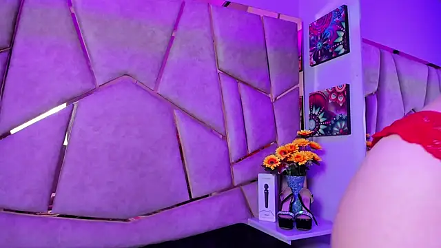 MelanyAss_ Adlı Modelin Canlı XXX Sohbeti