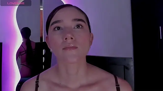 CRISTAL_T2 élő XXX-chatje