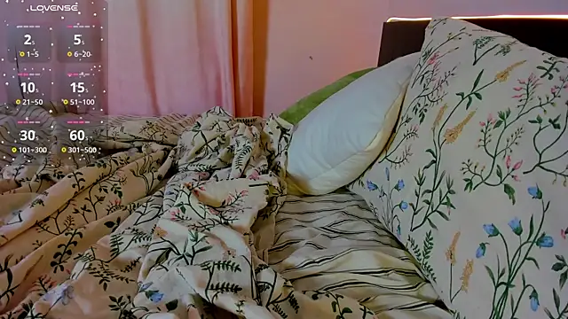 lexxxxxxi: онлайн-секс-чат