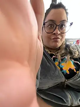 Pertunjukan Kamera Web Tillymarie