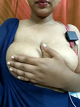 Show modela Tanisha-Sultana na web-kameri