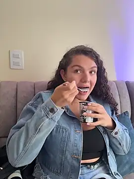 Chatroom XXX en direct de Eva_stark10