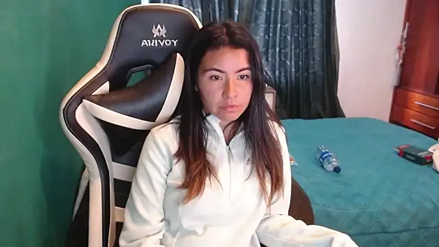 Chat XXX en directo de alice_middlee